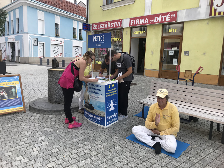 Třídenní petiční akce v Kladně