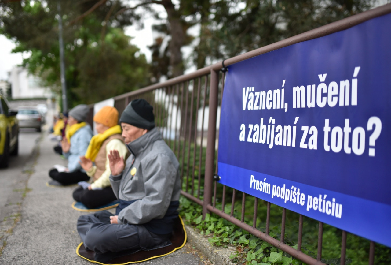 Meditace během akce
