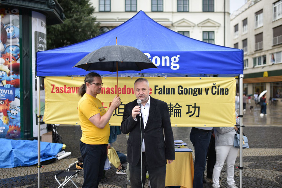 Pan Ondrej Dostál