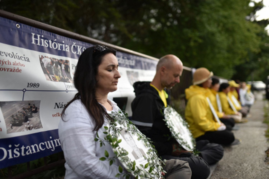 Vigilie před čínskou ambasádou