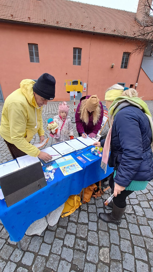 Petiční akce v Pardubicích Petiční akce v Pardubicích