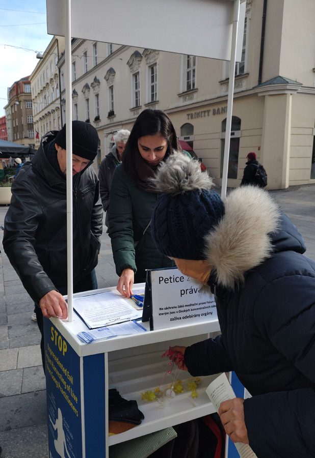 Petiční akce v Brně Petiční akce v Brně