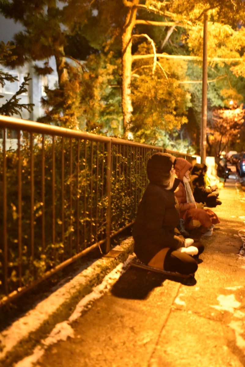 Meditace před čínskou ambasádou v Bratislavě