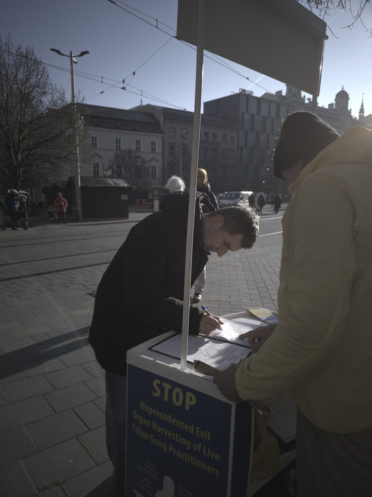Petiční akce v Brně Petiční akce v Brně