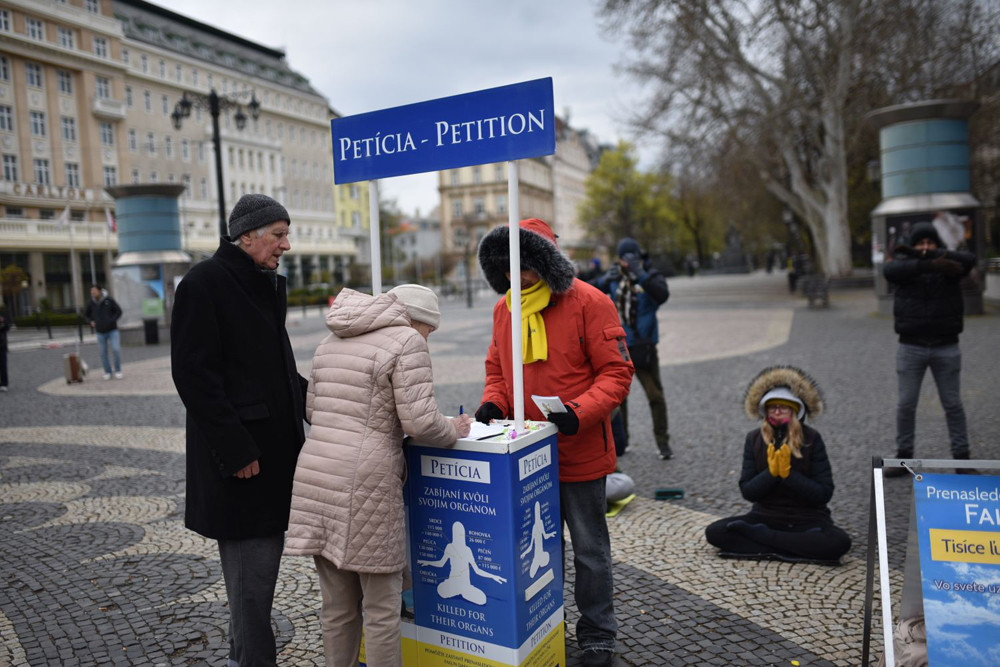 Petiční akce v Bratislavě