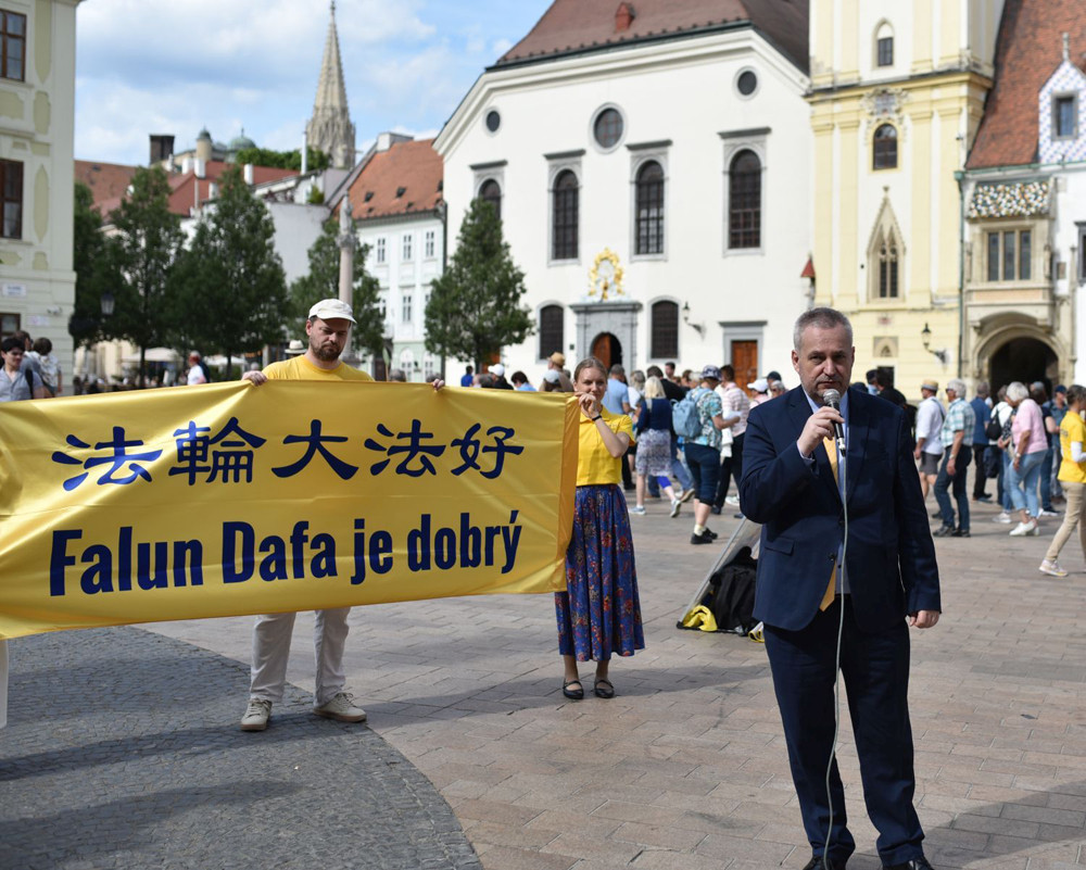 Pan Ondrej Dostál