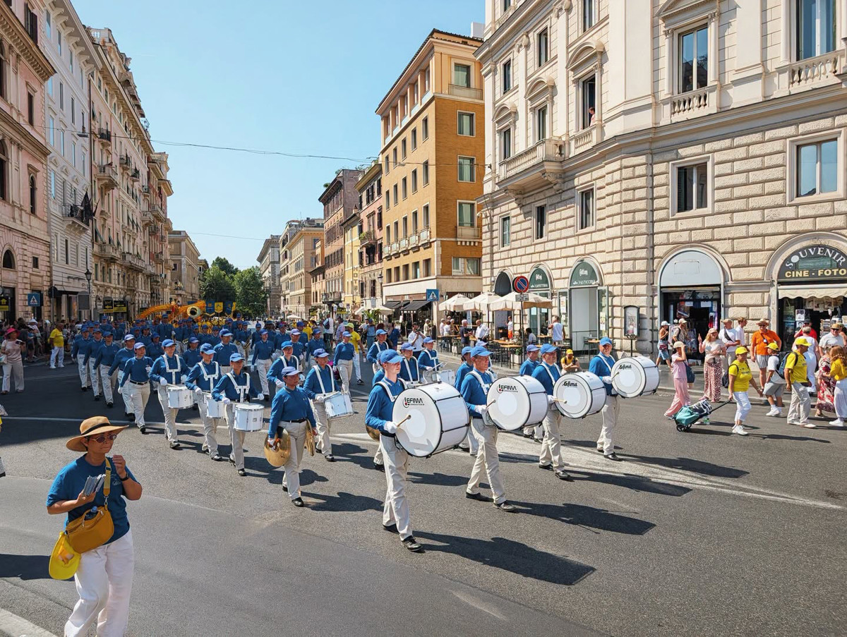 Průvod Falun Dafa v Římě