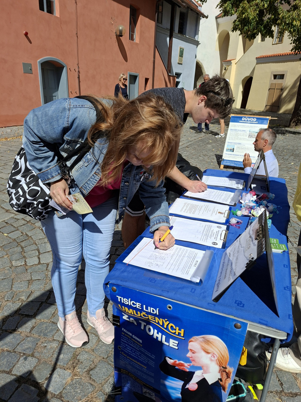 Petiční akce v Pardubicích Petiční akce v Pardubicích